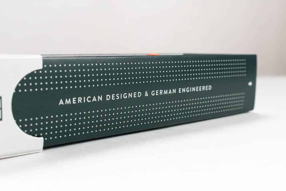 exterior picture of harrys razor box