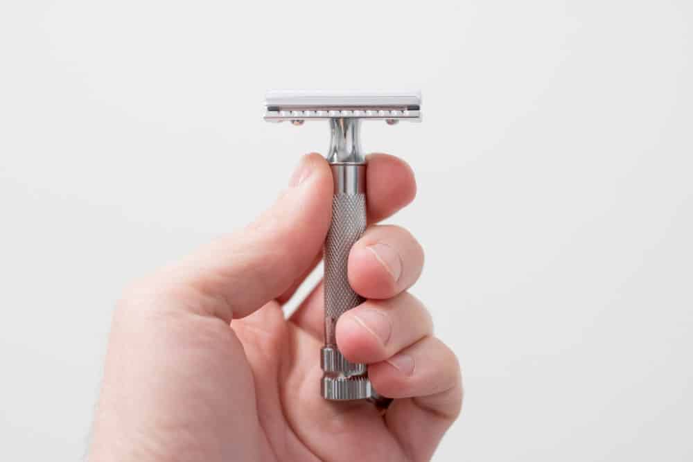 hand holding the merkur 34c