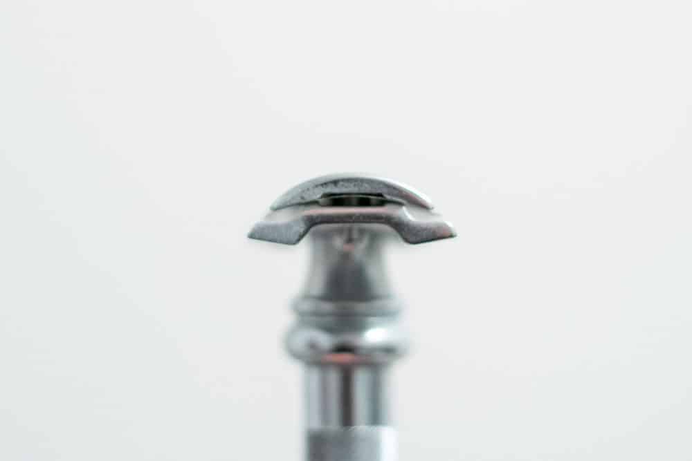 close view of merkur 38c head to show blade gap