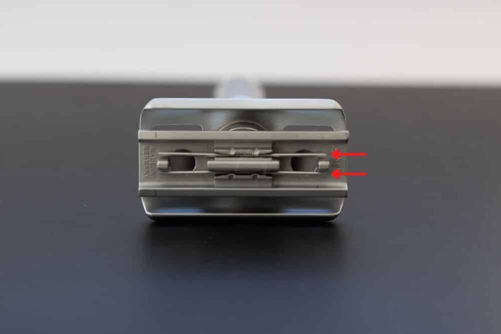 diagram point out clips on merkur futur blade mount