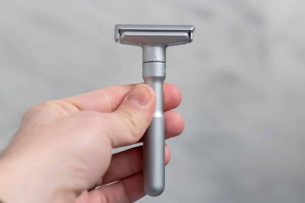hand holding the merkur futur