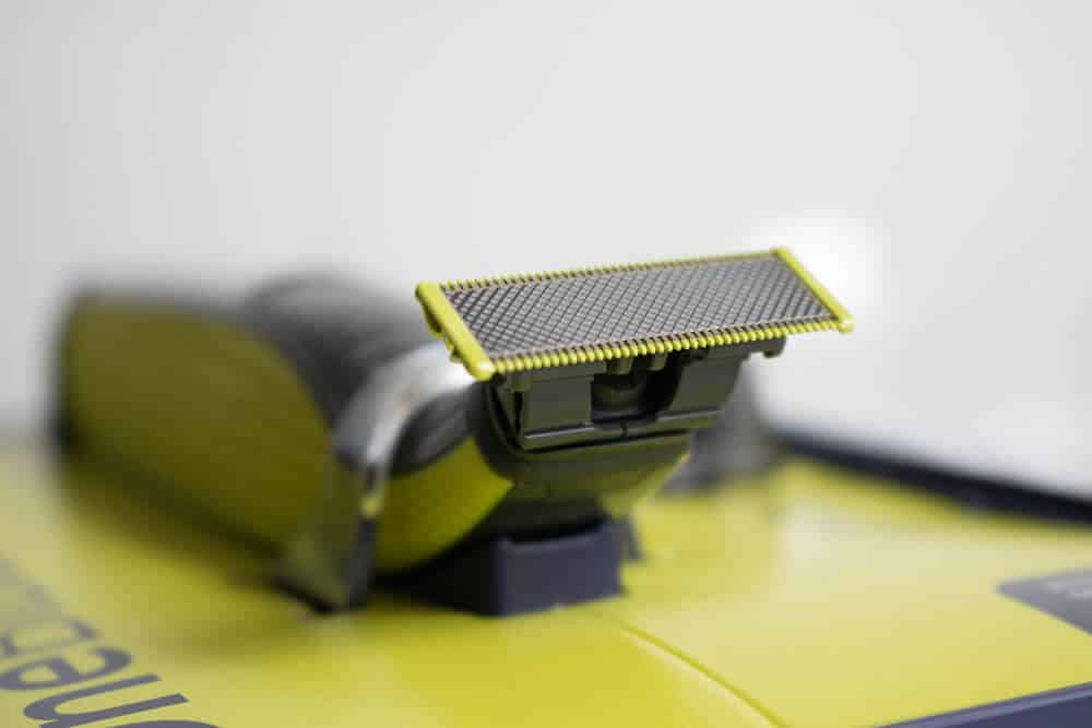 closeup of the oneblade trimmer head