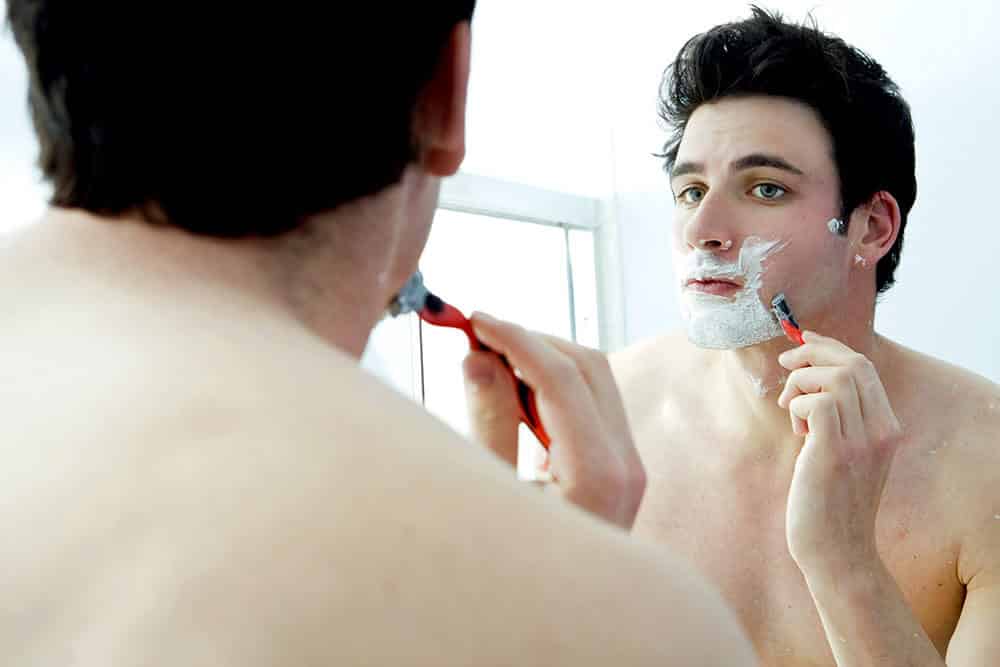 Shaving Oil vs Shave Cream: The Clear Cut Differences