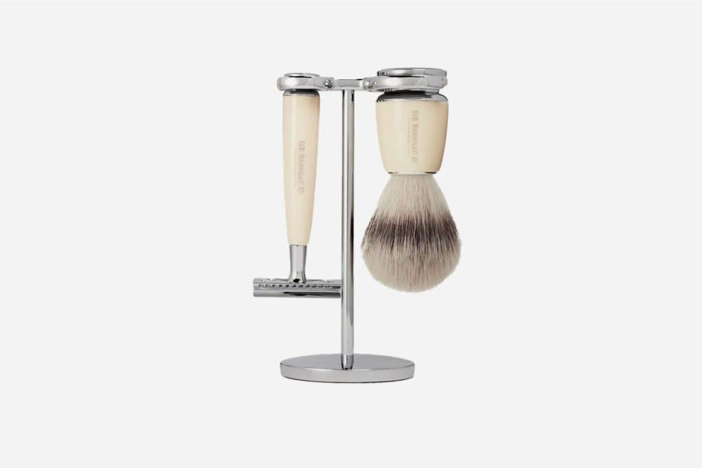 D R Harris Safety Chrome and Resin Three-Piece Shaving Set