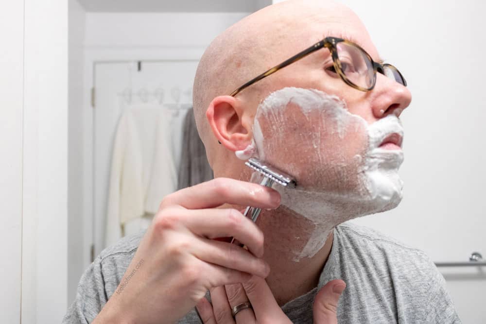 man shaving with edwin jagger de89 safety razor 2
