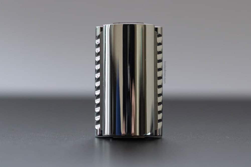 view of the top of the edwin jagger de89 safety razor